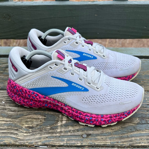 Brooks Shoes - Brooks White and Pink Athletic Shoes
